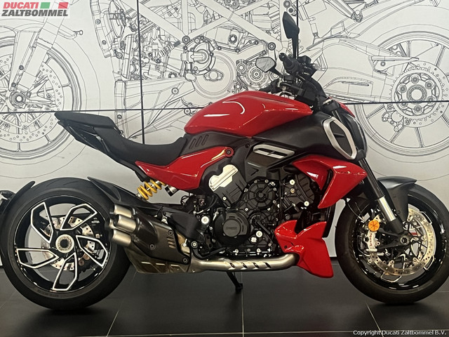 Ducati DIAVEL V4