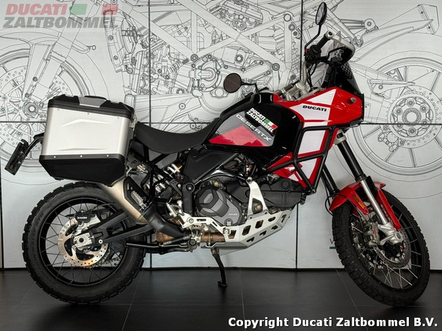 Ducati DESERT X DISCOVERY